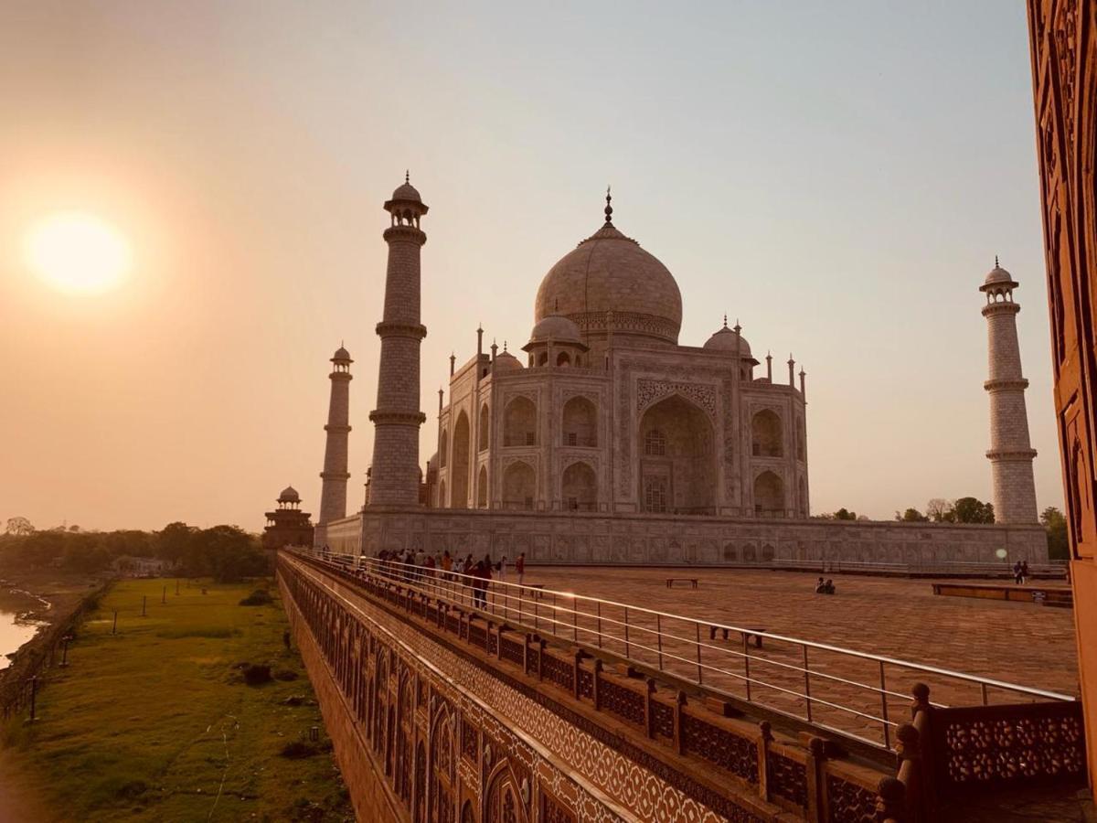 Hotel India Inn Walking Distance From Taj Mahal-- Rooftop Taj Mahal View Agra  Esterno foto
