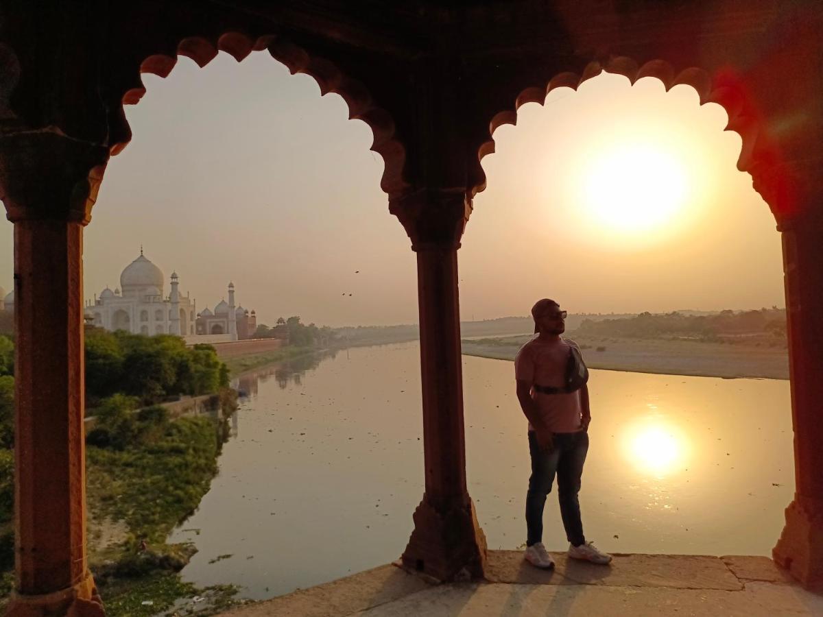 Hotel India Inn Walking Distance From Taj Mahal-- Rooftop Taj Mahal View Agra  Esterno foto