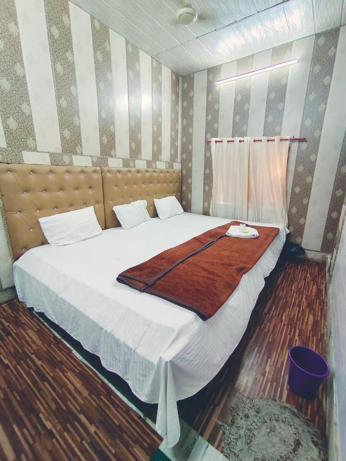 Hotel India Inn Walking Distance From Taj Mahal-- Rooftop Taj Mahal View Agra  Esterno foto