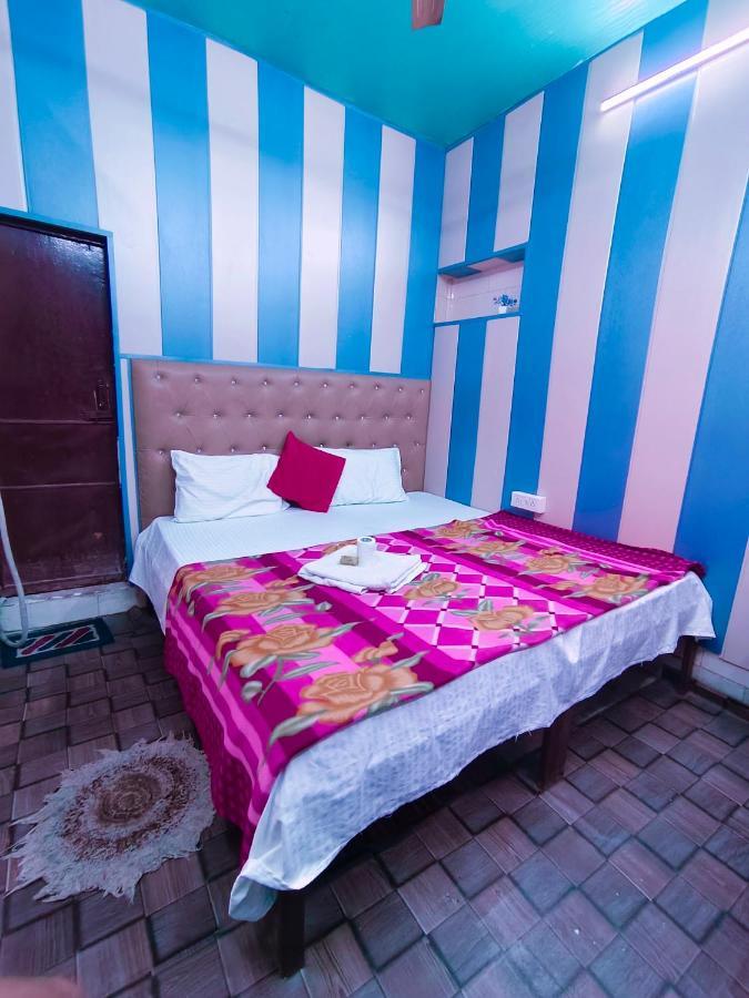 Hotel India Inn Walking Distance From Taj Mahal-- Rooftop Taj Mahal View Agra  Esterno foto