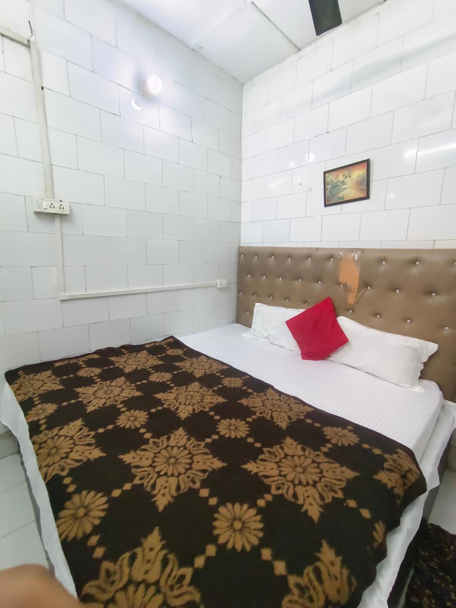 Hotel India Inn Walking Distance From Taj Mahal-- Rooftop Taj Mahal View Agra  Esterno foto