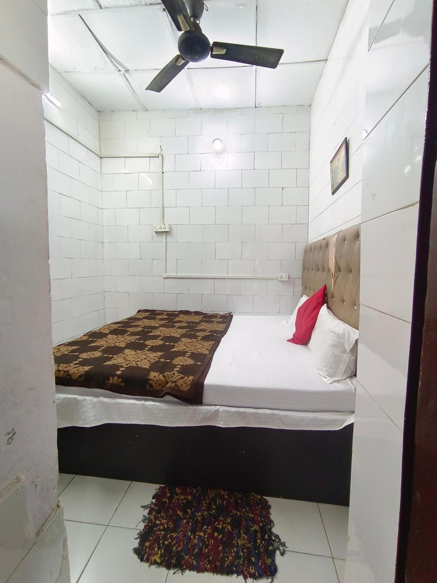 Hotel India Inn Walking Distance From Taj Mahal-- Rooftop Taj Mahal View Agra  Esterno foto