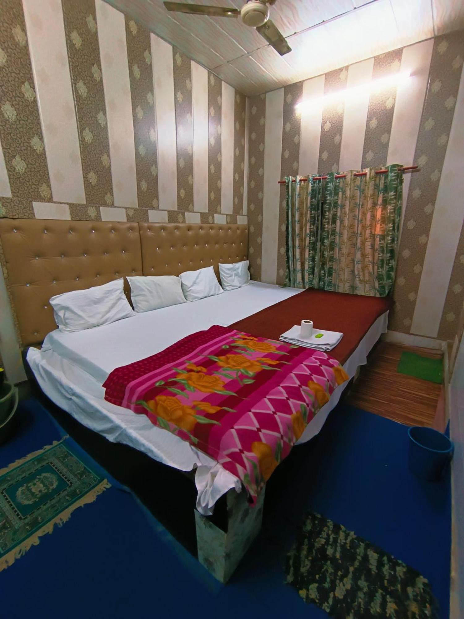 Hotel India Inn Walking Distance From Taj Mahal-- Rooftop Taj Mahal View Agra  Esterno foto
