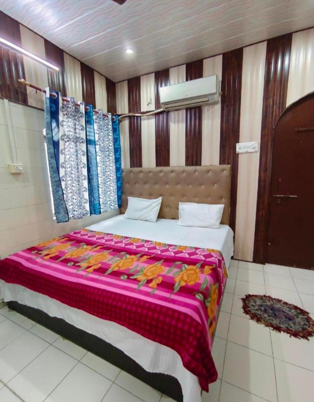 Hotel India Inn Walking Distance From Taj Mahal-- Rooftop Taj Mahal View Agra  Esterno foto