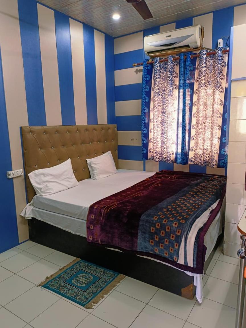 Hotel India Inn Walking Distance From Taj Mahal-- Rooftop Taj Mahal View Agra  Esterno foto