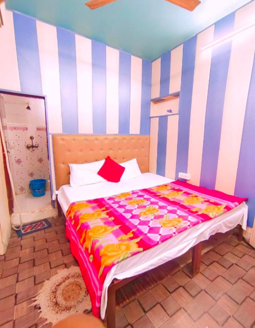 Hotel India Inn Walking Distance From Taj Mahal-- Rooftop Taj Mahal View Agra  Esterno foto